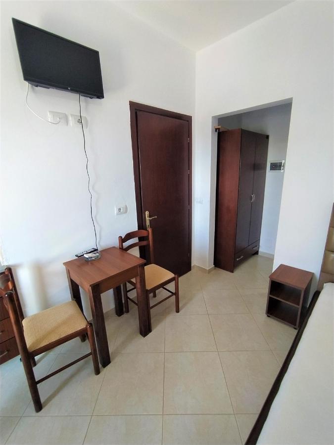 Ahmeti Rooms Ksamil Esterno foto