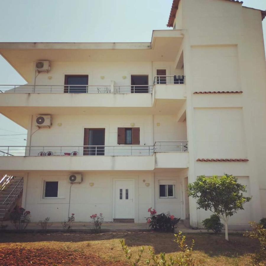 Ahmeti Rooms Ksamil Esterno foto