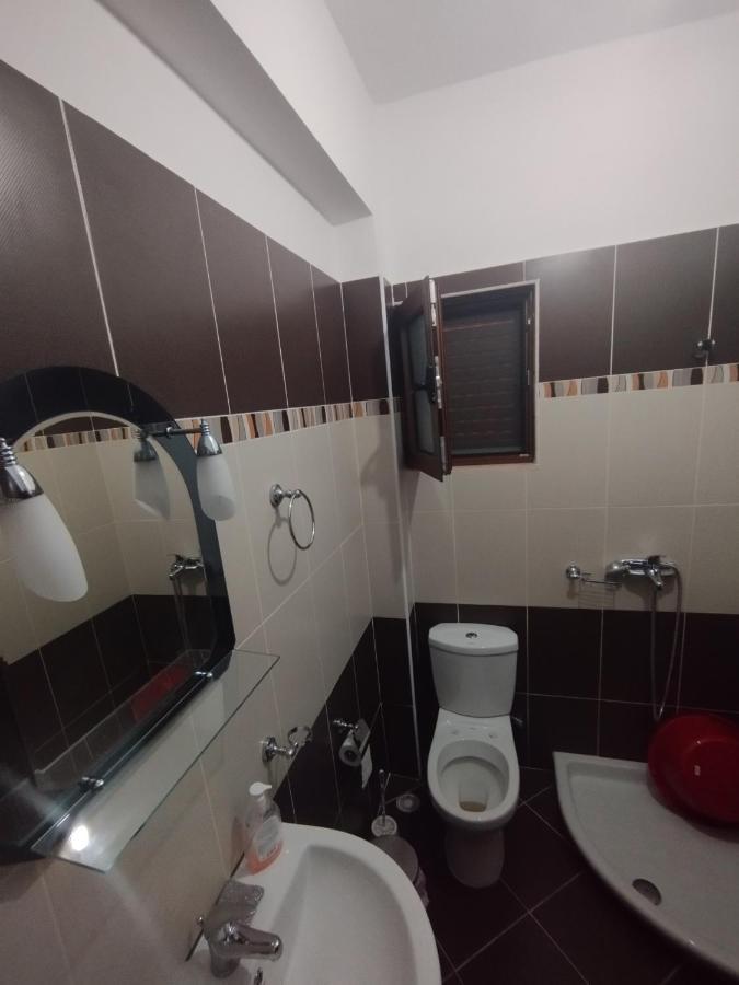 Ahmeti Rooms Ksamil Esterno foto